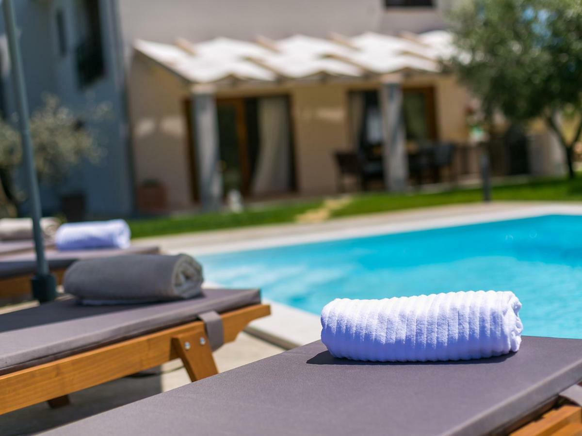 Pool Premium Apartment Vrsar Dış mekan fotoğraf