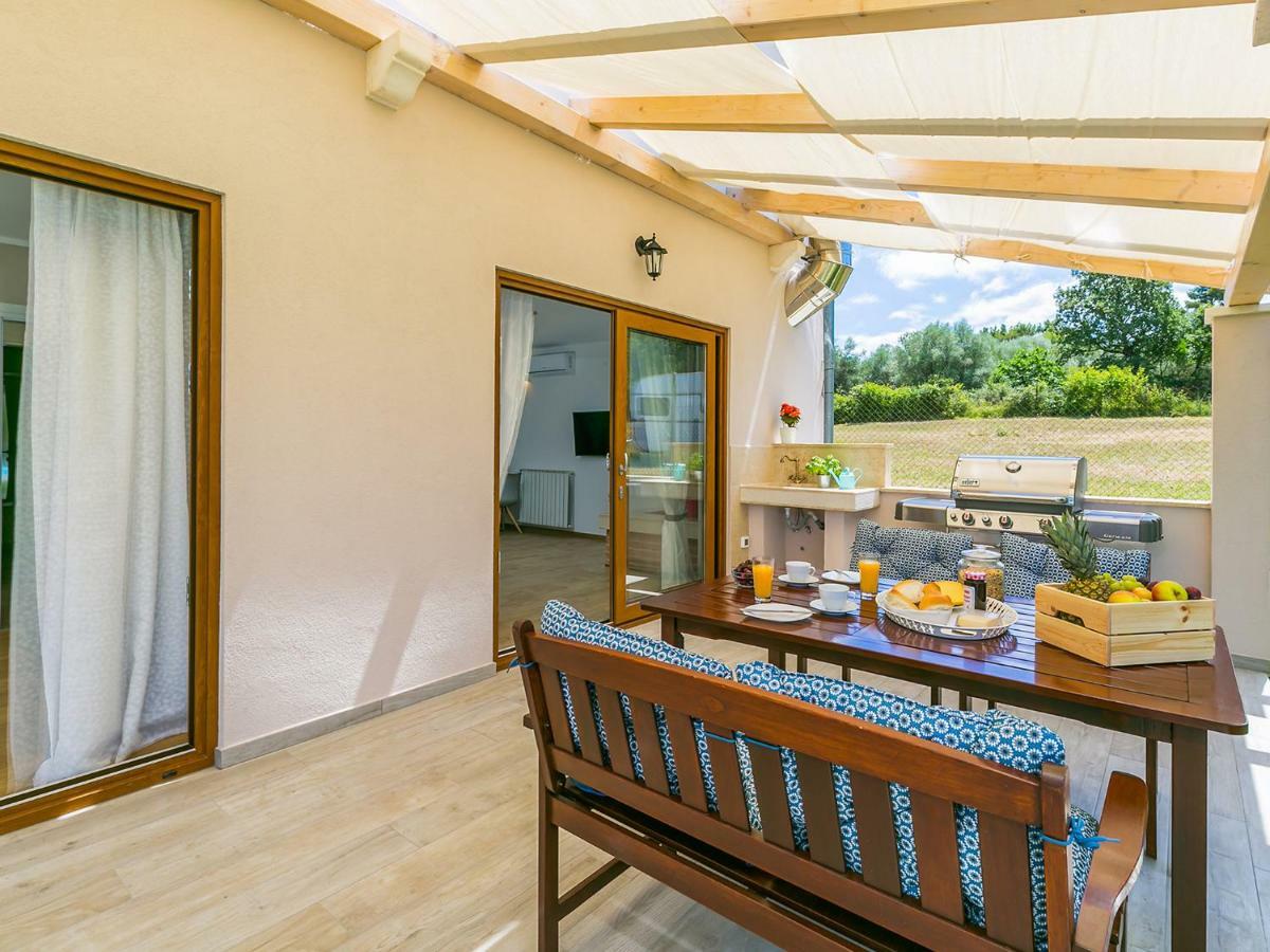 Pool Premium Apartment Vrsar Dış mekan fotoğraf
