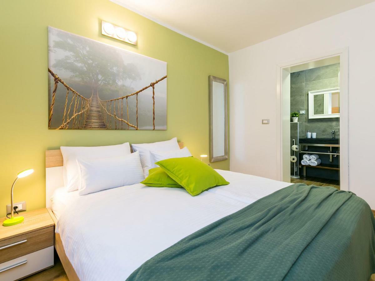 Pool Premium Apartment Vrsar Dış mekan fotoğraf